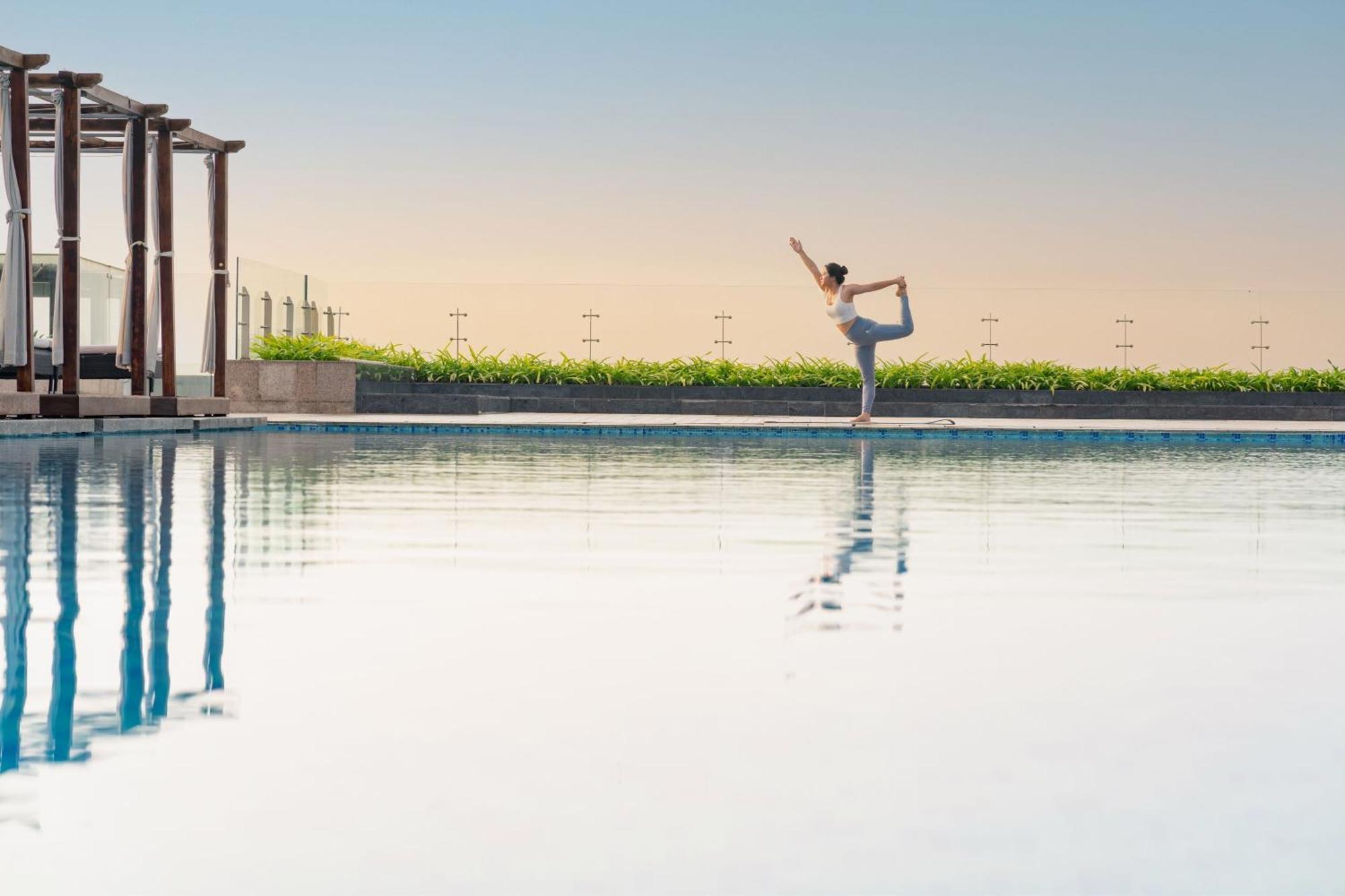 Sheraton Can Tho Exterior photo The swimming pool at the Ritz-Carlton, DIFC