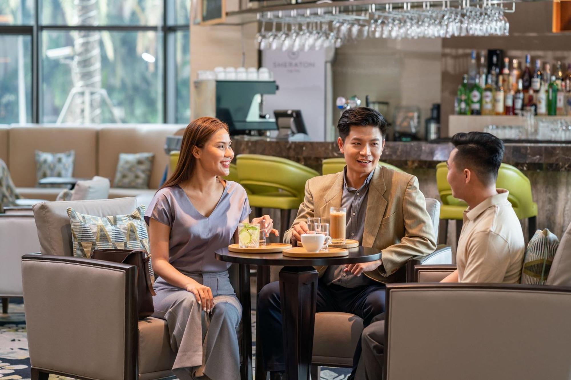 Sheraton Can Tho Exterior photo The Lounge at Hong Kong International Airport