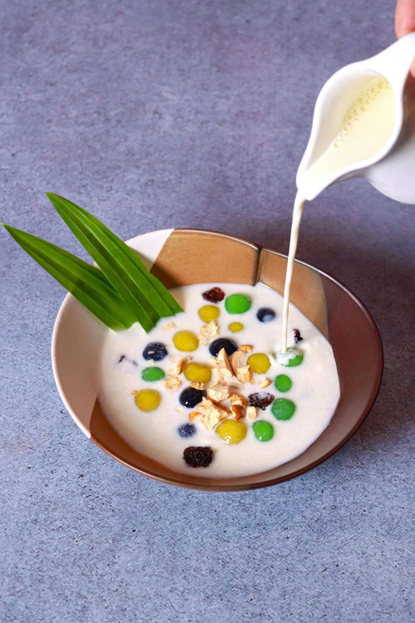 Sheraton Can Tho Exterior photo Thai dessert
