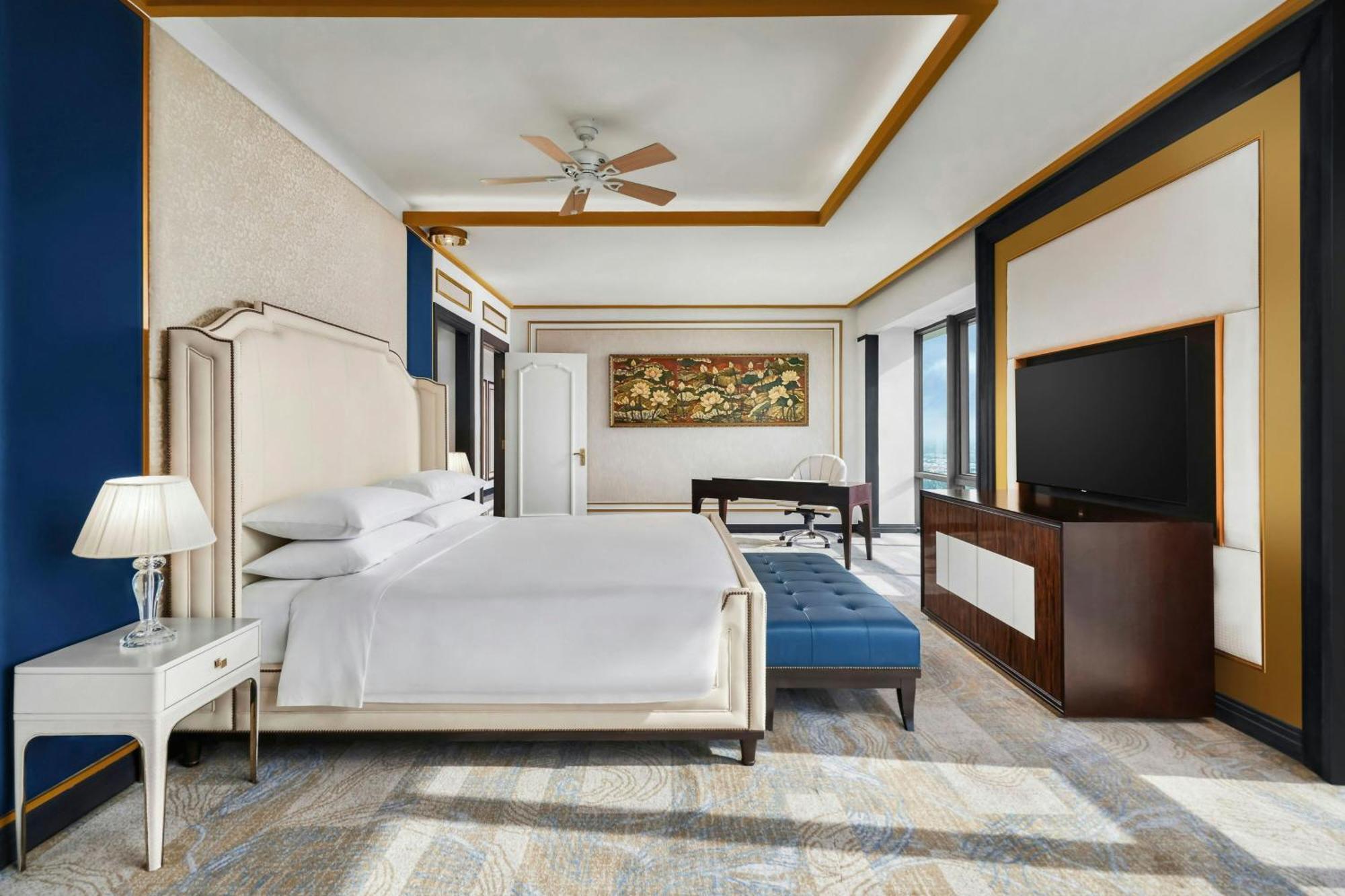Sheraton Can Tho Exterior photo A bedroom at the hotel